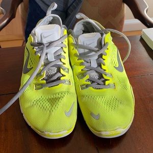 Pre-loved Nike Free TR Fit 4 Neon Yellow Sz 5